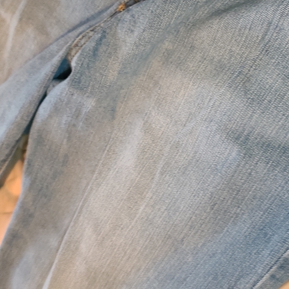 Old Navy regular straight light blue jeans size 36 x 34. - Picture 4 of 4